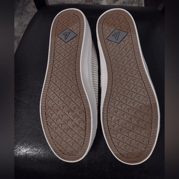 Sperry Top Sider - Picture 3 of 3